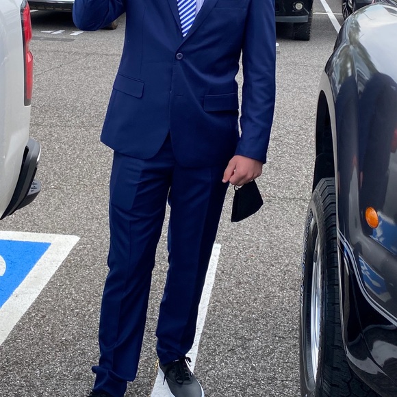 Men’s 2 Piece Suit - Picture 6 of 6